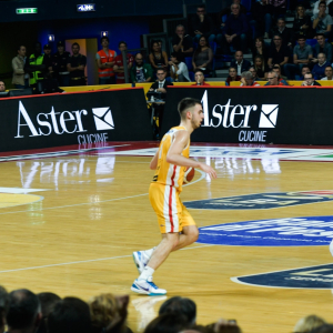★ [ASTER] [LED Fronte Tv] [Carpegna Prosciutto Basket Pesaro - Segafredo Virtus Bologna] 