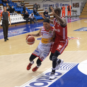 ★ [EDEN VIAGGI] [Canotta gara - Fronte - Riquadro] [Allianz Pallacanestro Trieste - Carpegna Prosciutto Basket Pesaro] 