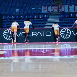 ★ [VOLPATO Industrie] [LED Fronte Tv] [Carpegna Prosciutto Basket Pesaro - A|X Armani Exchange Milano] 